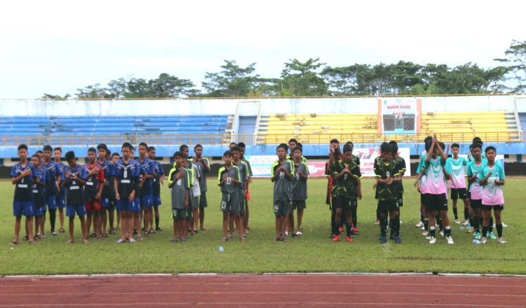 SMP Sangatta Utara Juara Fesbol Merdeka Belajar