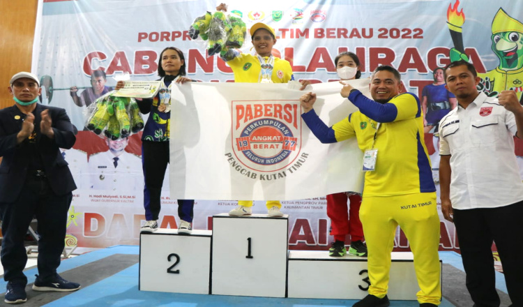 Dua Hari Angkat Berat, Atlet Kutim Kantongi 3 Emas