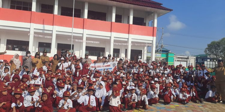 Jadi Pembina Upacara di SDN 003 Sangatta Utara, Polres Ajak Siswa Saling Menghormati