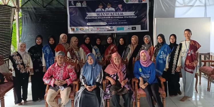 DISPORA Kutim Adakan Pelatihan Membatik dan Fashion Workshop, Undang Pemateri Lokal